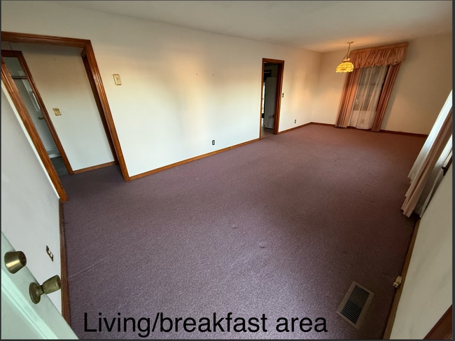 Photo - 439 Hicks Cir