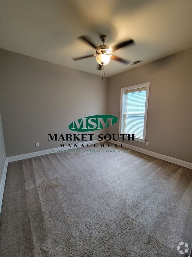 Building Photo - Renovated Historic District! Rental
