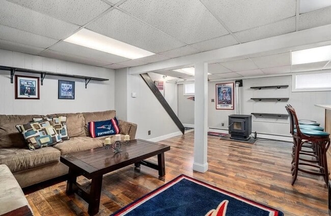 15 Farrin St