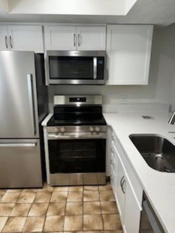 Kitchen - 1720 Murrell Rd Unit Hazelwood Villas Condo