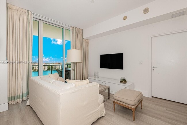 Photo - 50 South Pointe Dr Unit 1804