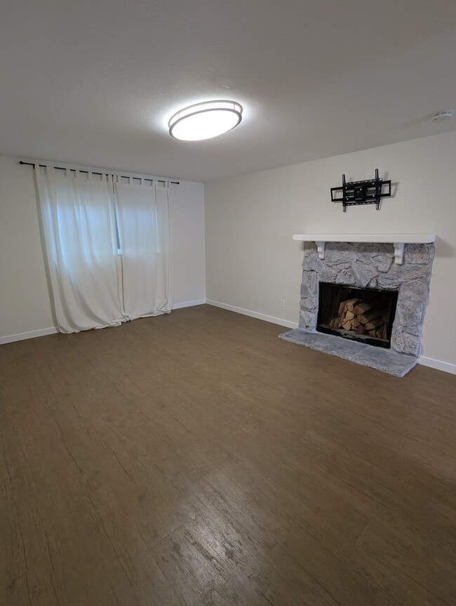 Photo - 2065 California Ave Unit B