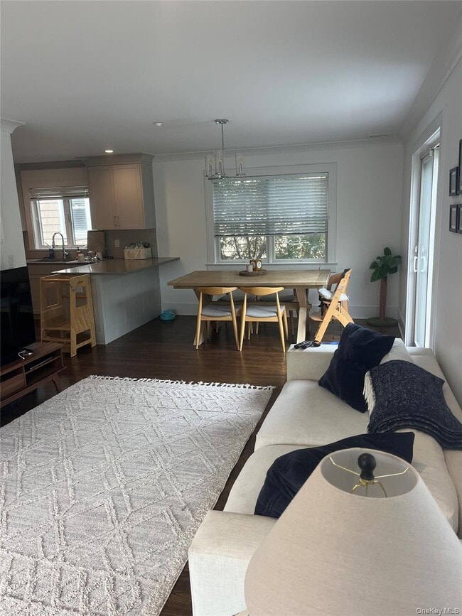 Photo - 70 Henry Ave