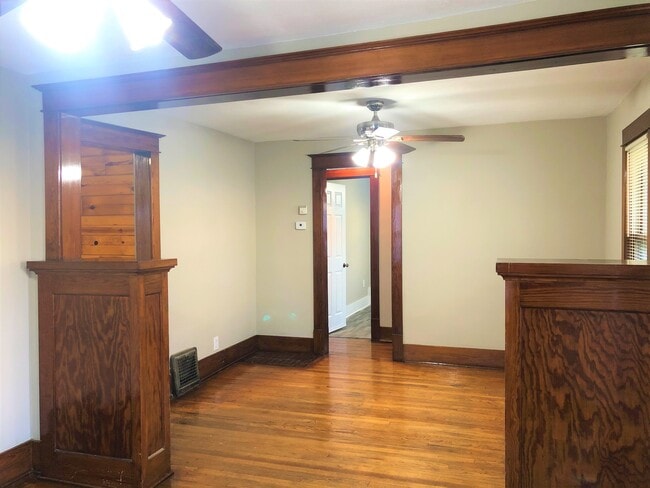 Photo - 2518 S 46th Ave
