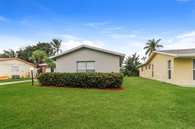 Photo - 9749 Sandalfoot Blvd