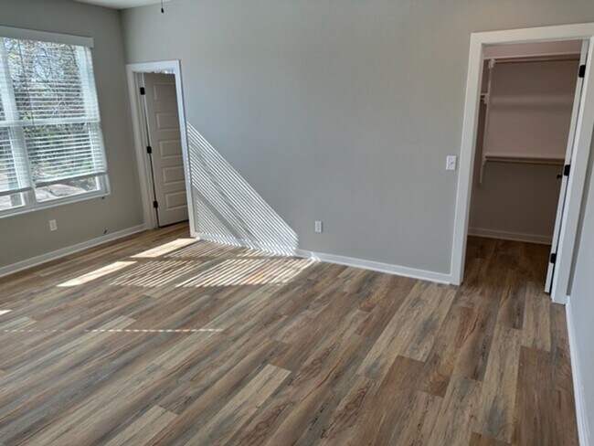 Photo - 124 W Spring St Unit 1