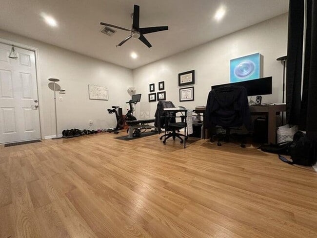 Photo - 1460 Corbison Point Pl