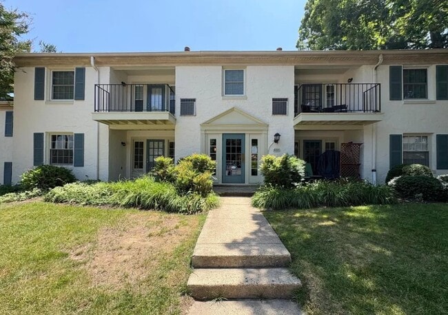 Building Photo - 5821 Rexford Dr