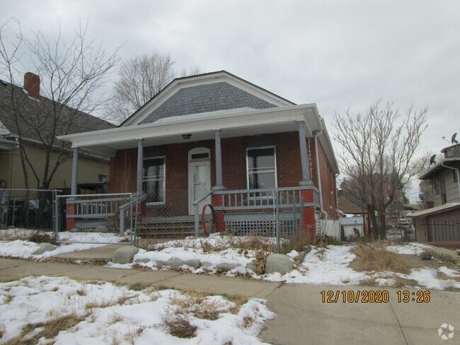 Building Photo - 307 S Ash St Rental