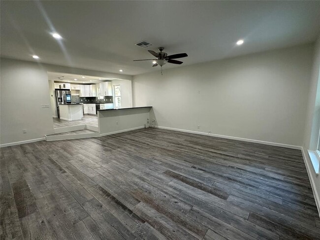 Photo - 908 Plateau Cir