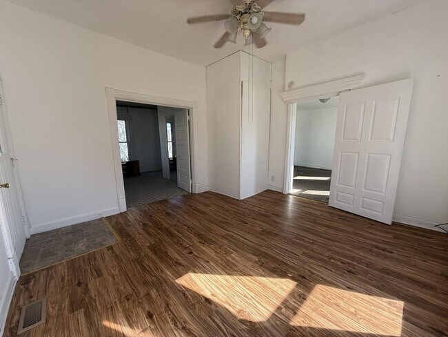 Photo - 211 W Main St