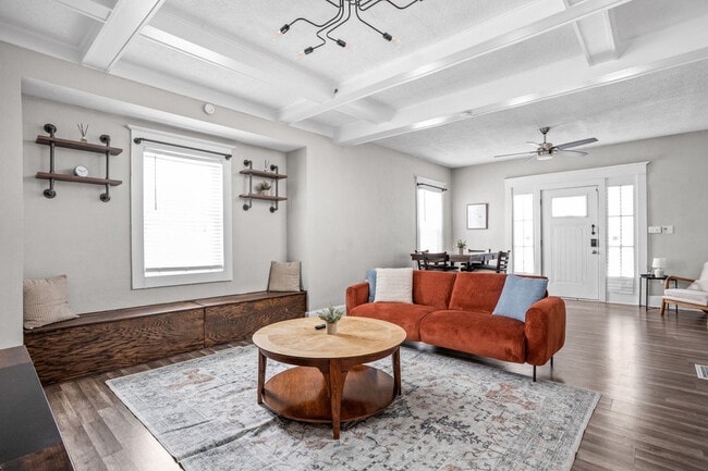 Building Photo - 325 N Bancroft St