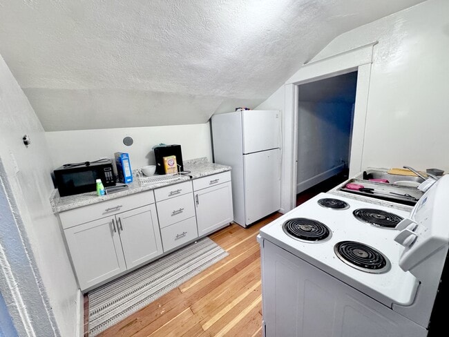 Photo - 145 W 200 S St