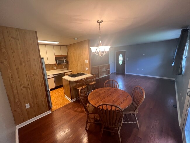 Photo - 536 Millshire Dr