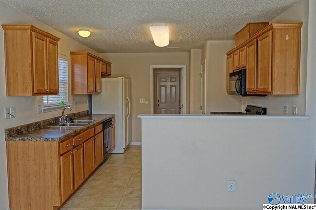 Photo - 106 NW Wittington Ln