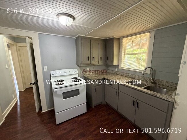 Photo - 616 W 36th St