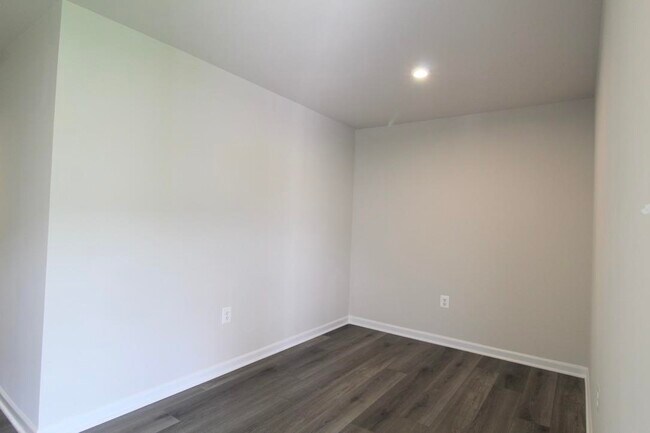 Photo - 34 Apple Wood Ln