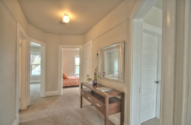 Photo - 620 Malden Ave E Unit 4