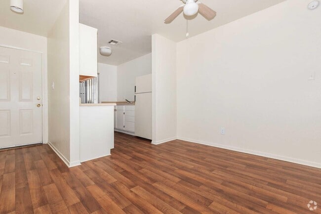 Building Photo - Centennial Park View Rental