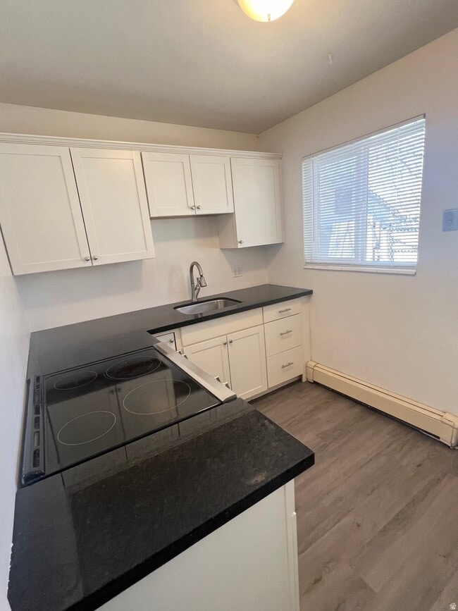 Photo - 291 Welby Ave S