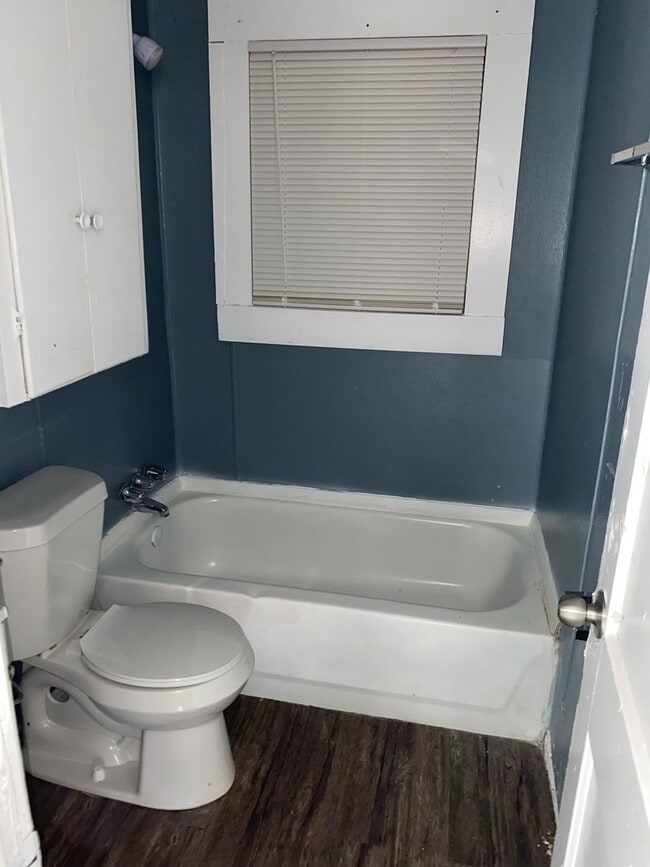 Photo - Newly Reduced Price! 2 Bedroom 1 Bath; Se Habla Espanol