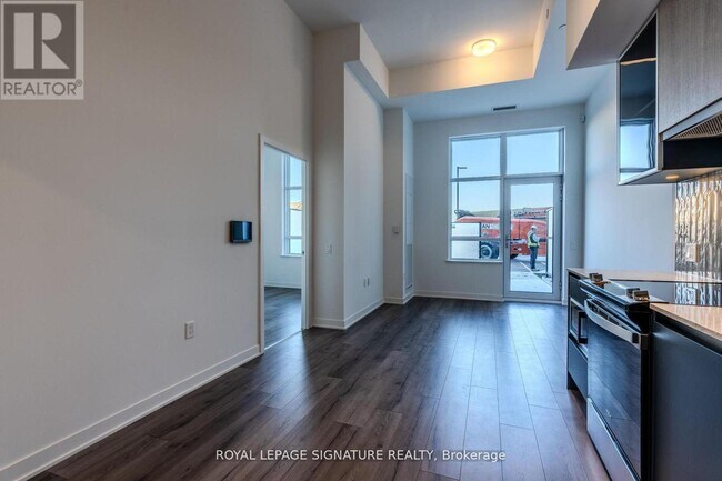 Photo - 395 Dundas St W Unit 132