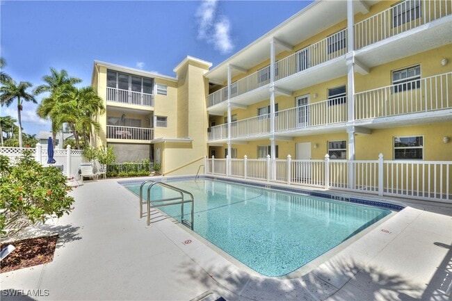 Photo - 900 8th Ave S Unidad 305