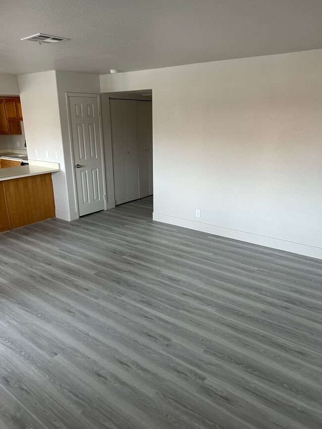 Photo - ***Rock Springs 2 Upper Level, Unfurnished, 2 Bedroom, 2 Bath Condo***