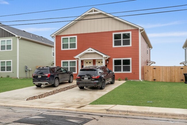 Photo - Modern Townhome for Rent – Modern Living at Its Best!