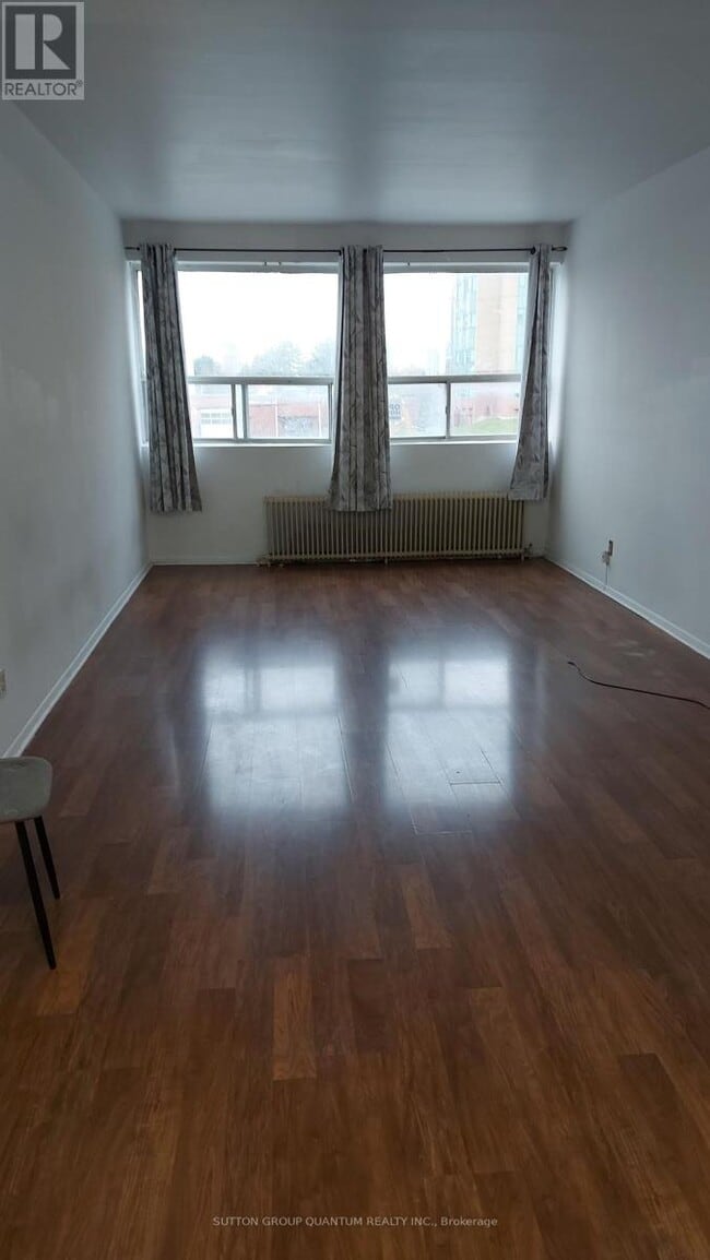 Photo - 2881 Lawrence Ave E Unité 6