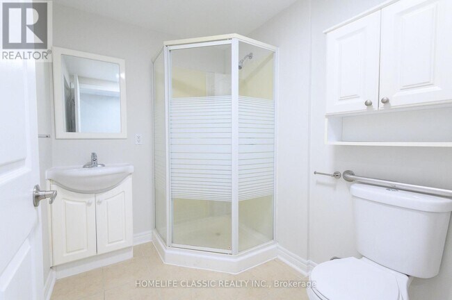 Photo - 2915 Bur Oak Ave