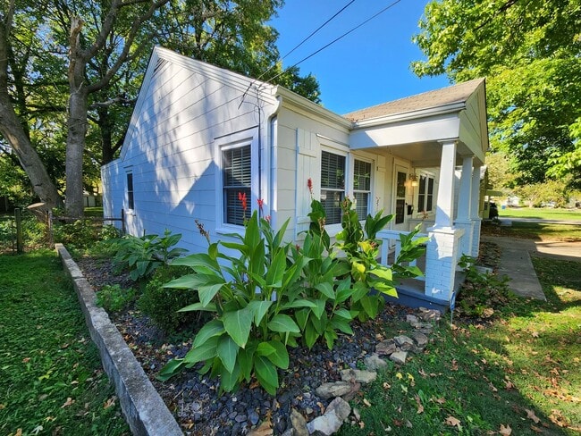 Photo - Spacious 3-Bedroom, 1-Bathroom Home AVAILA...