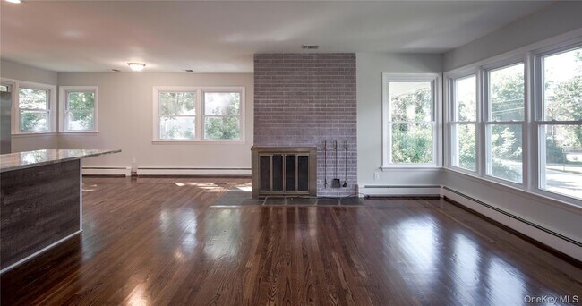 Photo - 16 Elmwood Dr