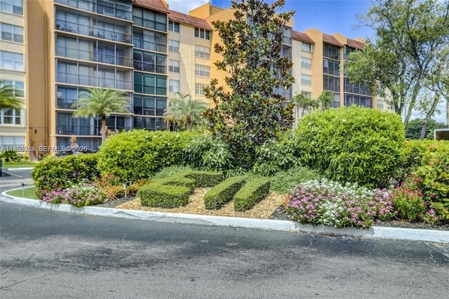 Building Photo - 3821 Environ Blvd Unit 406