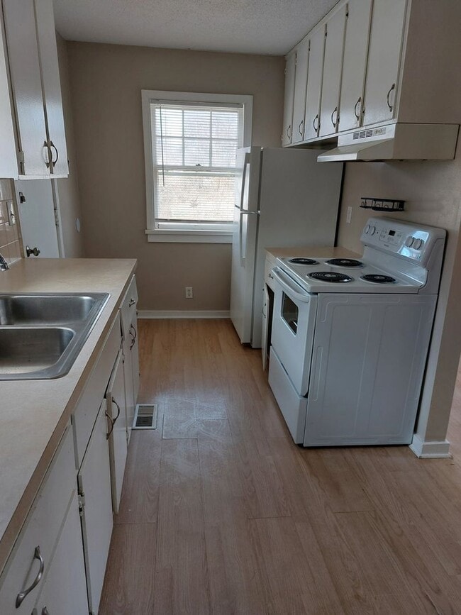 Photo - 4416-4418 E. Central Unidad 4418 E. Central