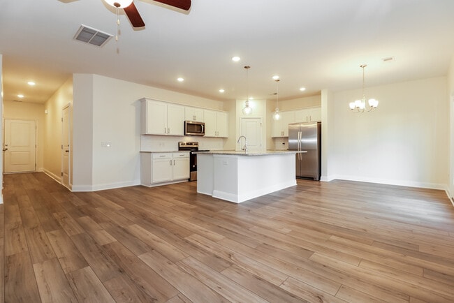 Photo - 1124 River Rd