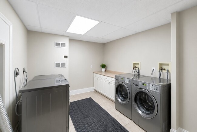 Photo - 1368 West Blvd Unit 5