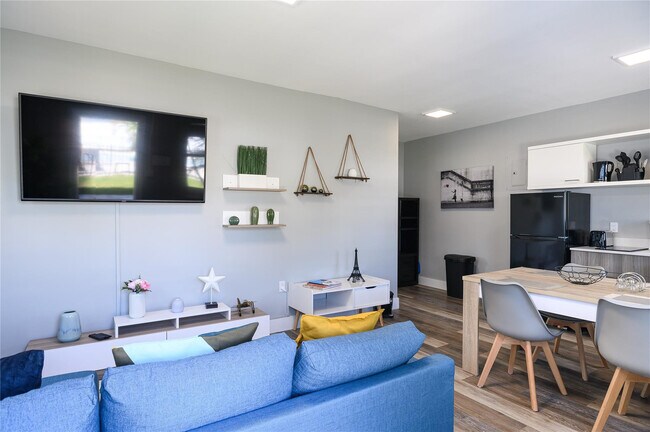 Photo - 1020 N Victoria Park Rd Unit 26