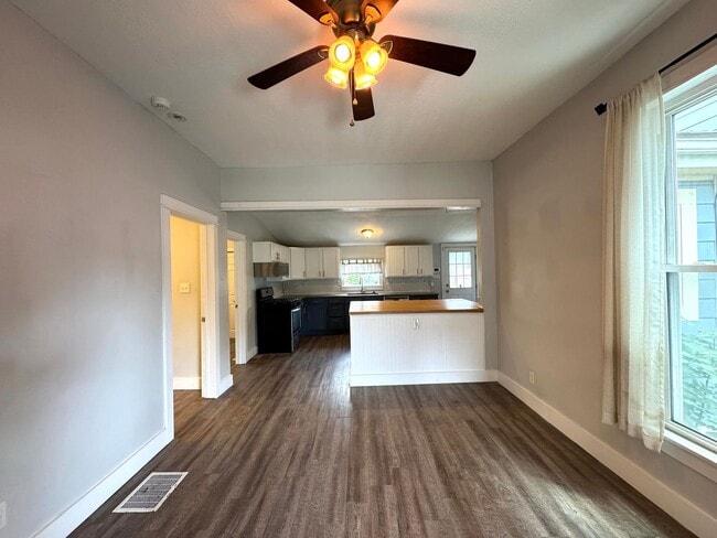 Photo - Fountain Square 2 Bedroom and 2 Bathroom