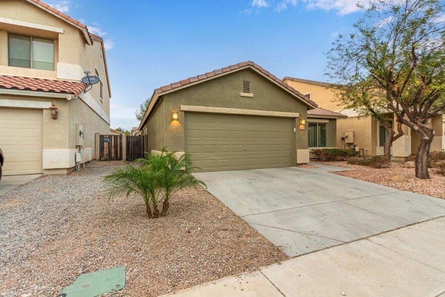 25852 W Globe Ave