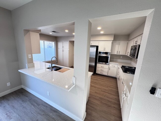 Photo - Quaint Home in the Beautiful Desert Shores Community!