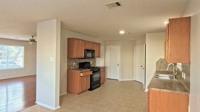 Photo - 2843 Maybrook Hollow Ln