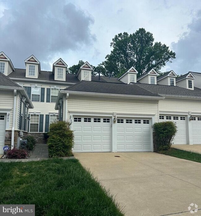 Building Photo - 805 Thicket Ct Rental