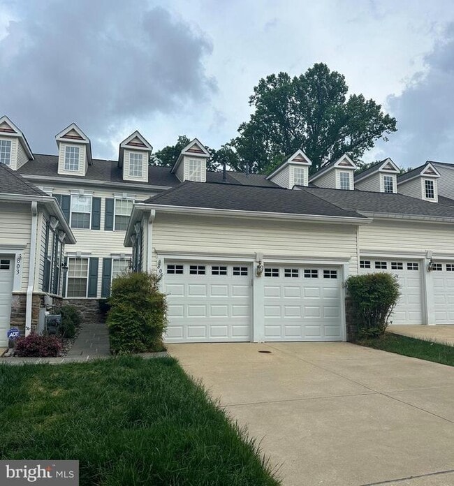 Photo - 805 Thicket Ct Townhome