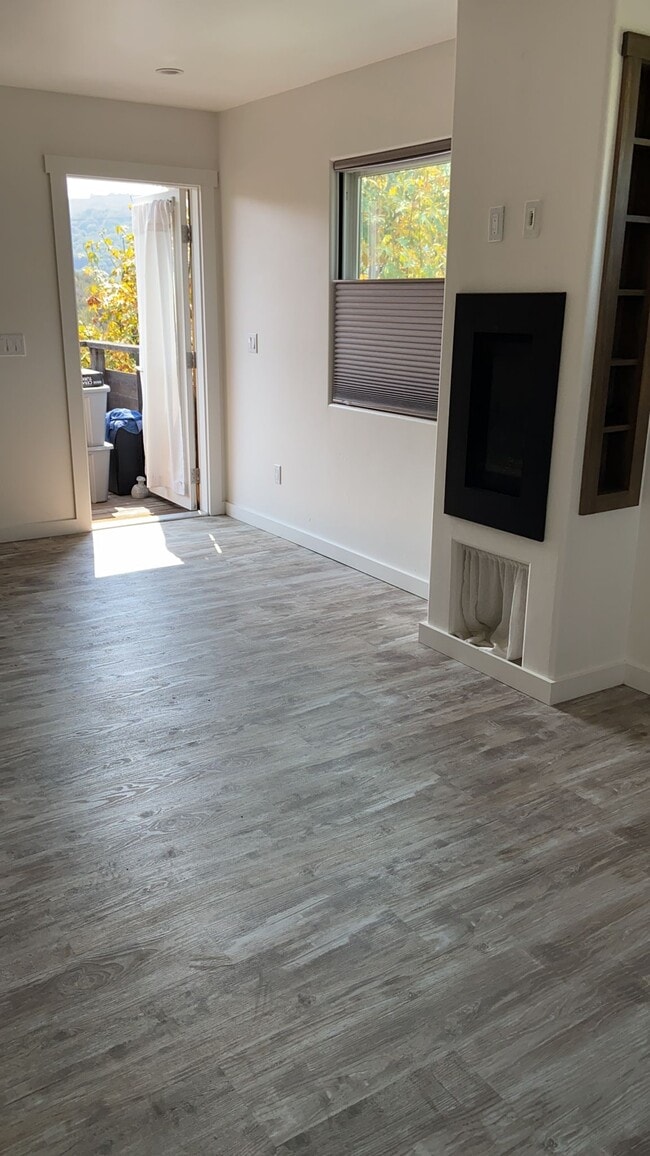 Photo - 5913 Amend Rd Unit Studio