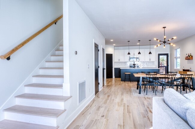 Photo - 96 Shields Ln