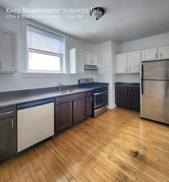 Building Photo - 2244 N Monticello Ave Unit 2244-3W