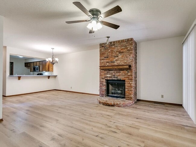 Photo - Beautiful 3bed/2bath Townhome Available in Westside Norman!!