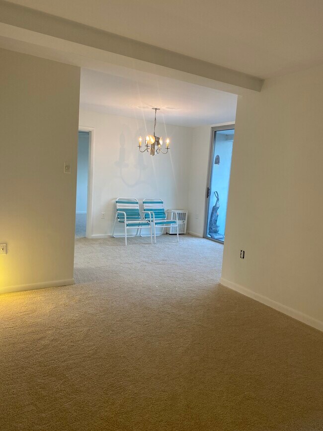 Photo - 10201 Grosvenor Pl Unit 1413