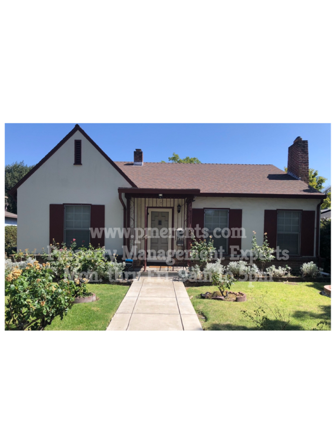 Photo - 1168 S Country Club Blvd House